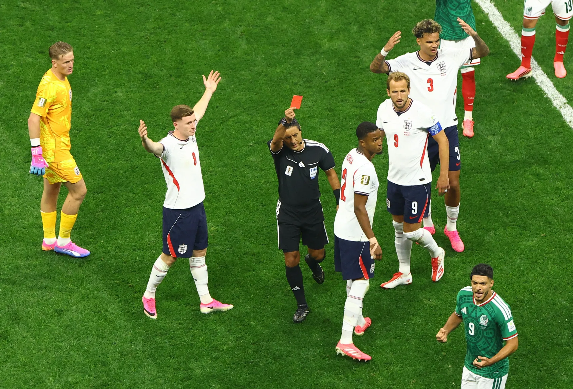 Britanski zastupnik pisao Infantinu, traži ukidanje crvenog kartona engleskom fudbaleru
