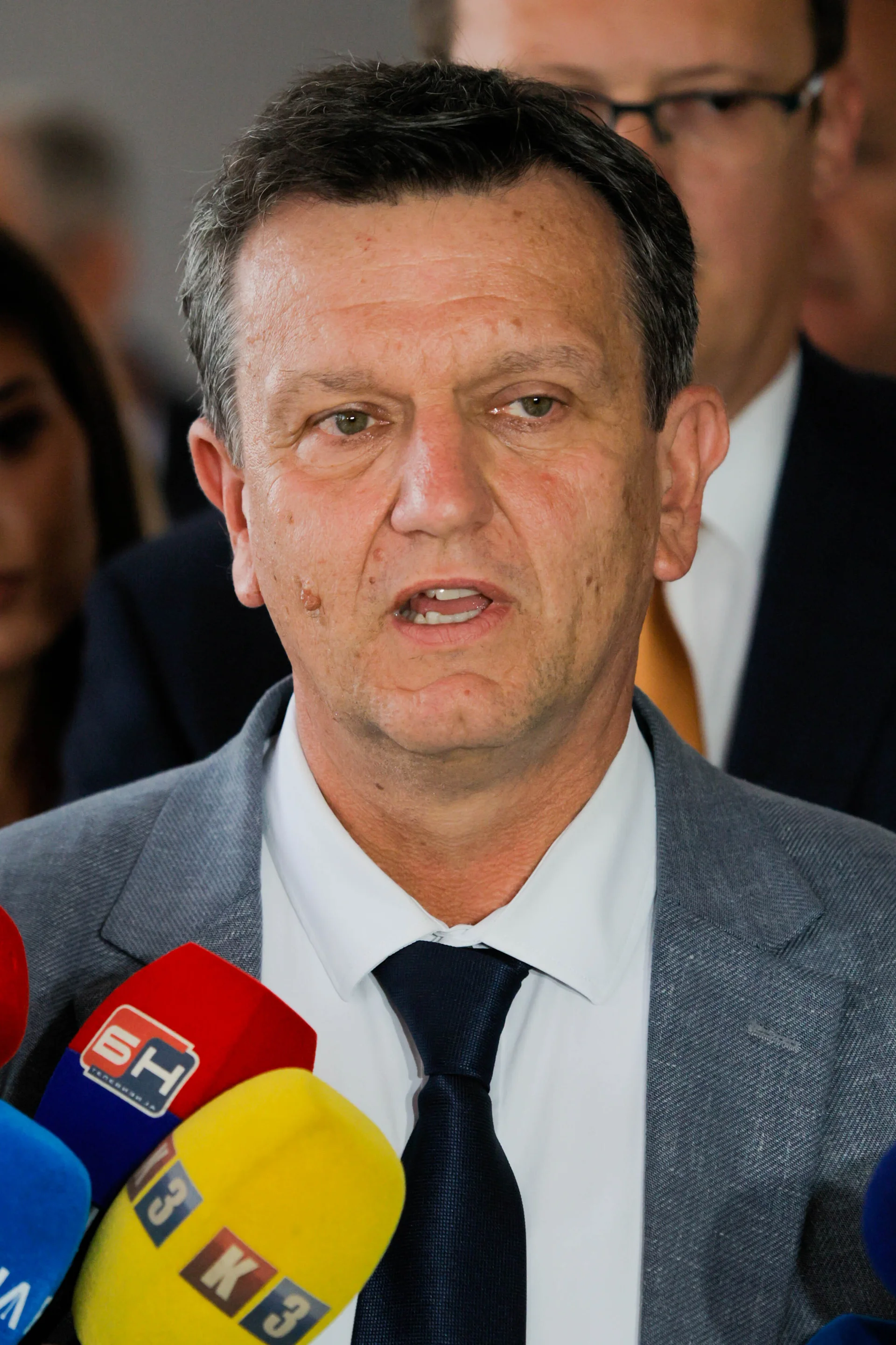 Prozivke ratnih profitera o tuđem ratnom stažu