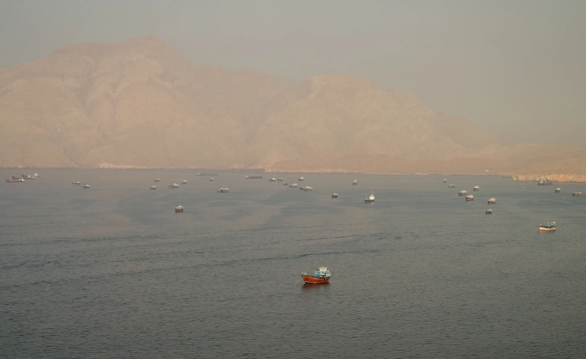  Katarski tanker za ukapljeni plin pogođen iranskim projektilima u Hormuškom tjesnacu