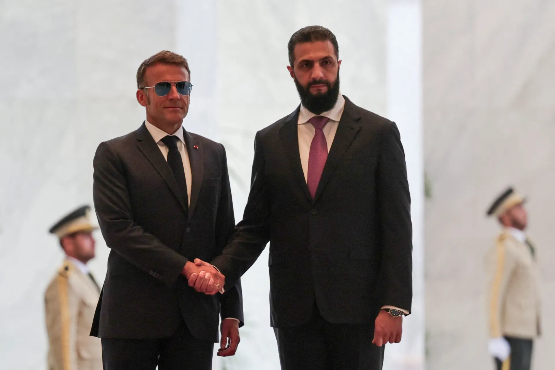 Napeto u Damasku, Macron nakon eksplozija poslao jasnu poruku Siriji