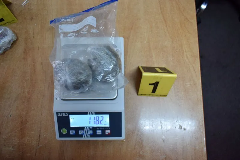 Policija u ZDK zadala udarac dilerima, pronađeno 283 grama droge, uhapšene dvije osobe