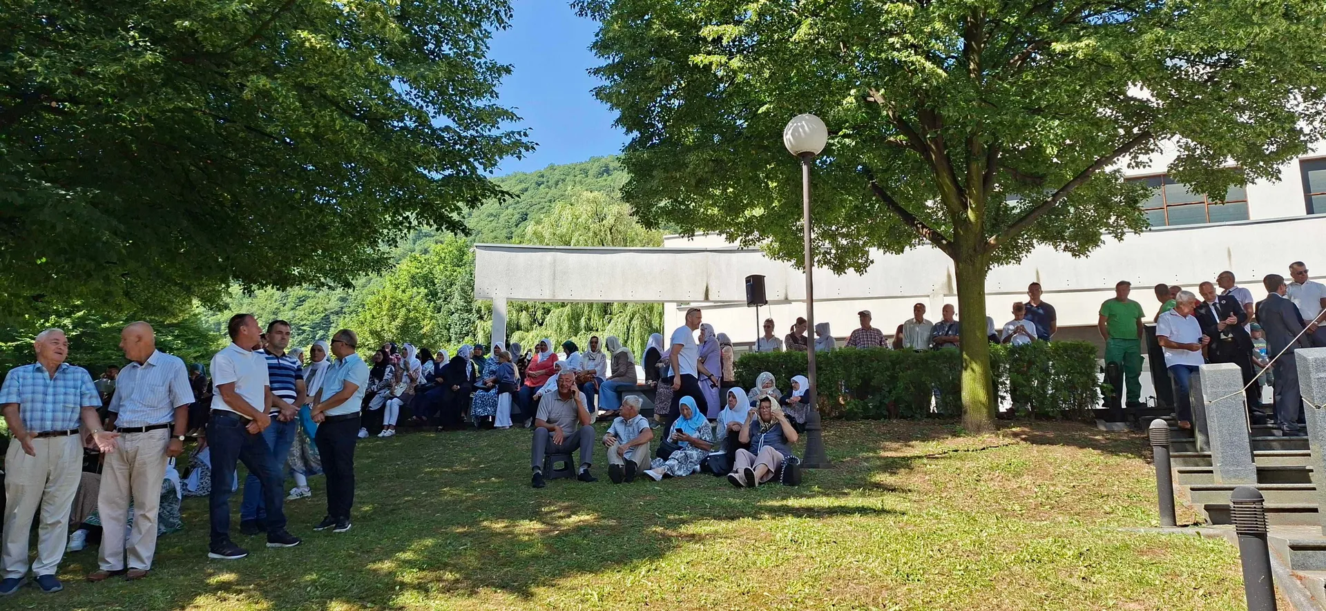 Posmrtni ostaci 10 žrtava genocida u Srebrenici ispraćeni su iz Visokog