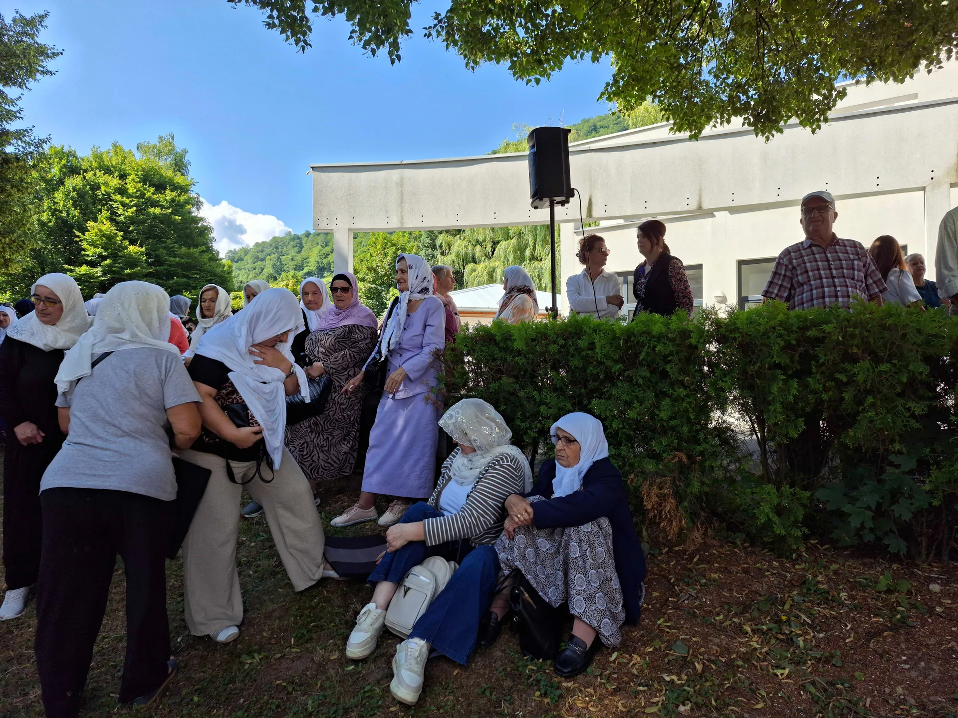 Posmrtni ostaci 10 žrtava genocida u Srebrenici ispraćeni su iz Visokog