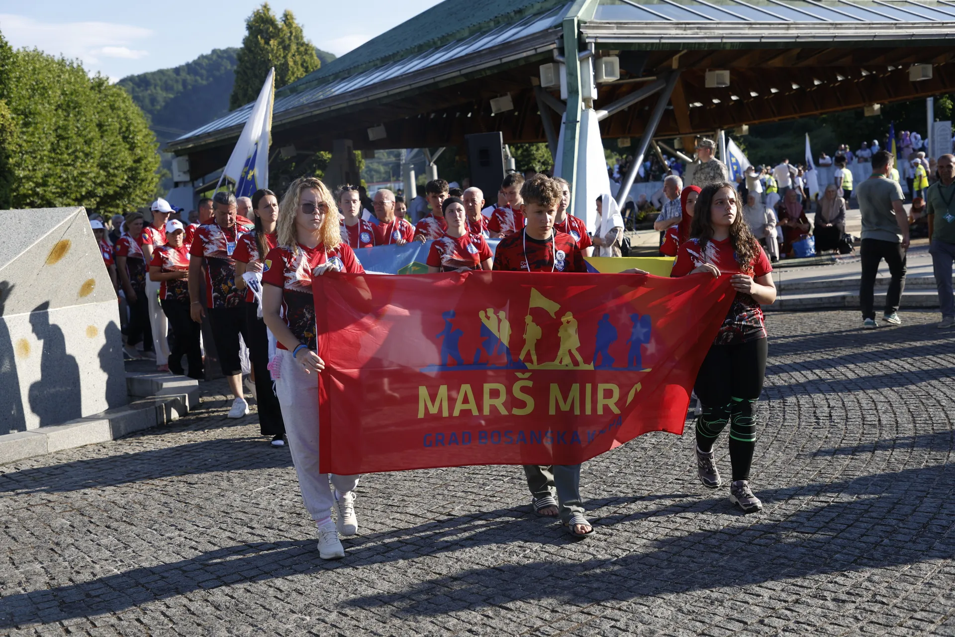Učesnici Marša mira stigli u Potočare nakon 100 kilometara dugog puta sjećanja