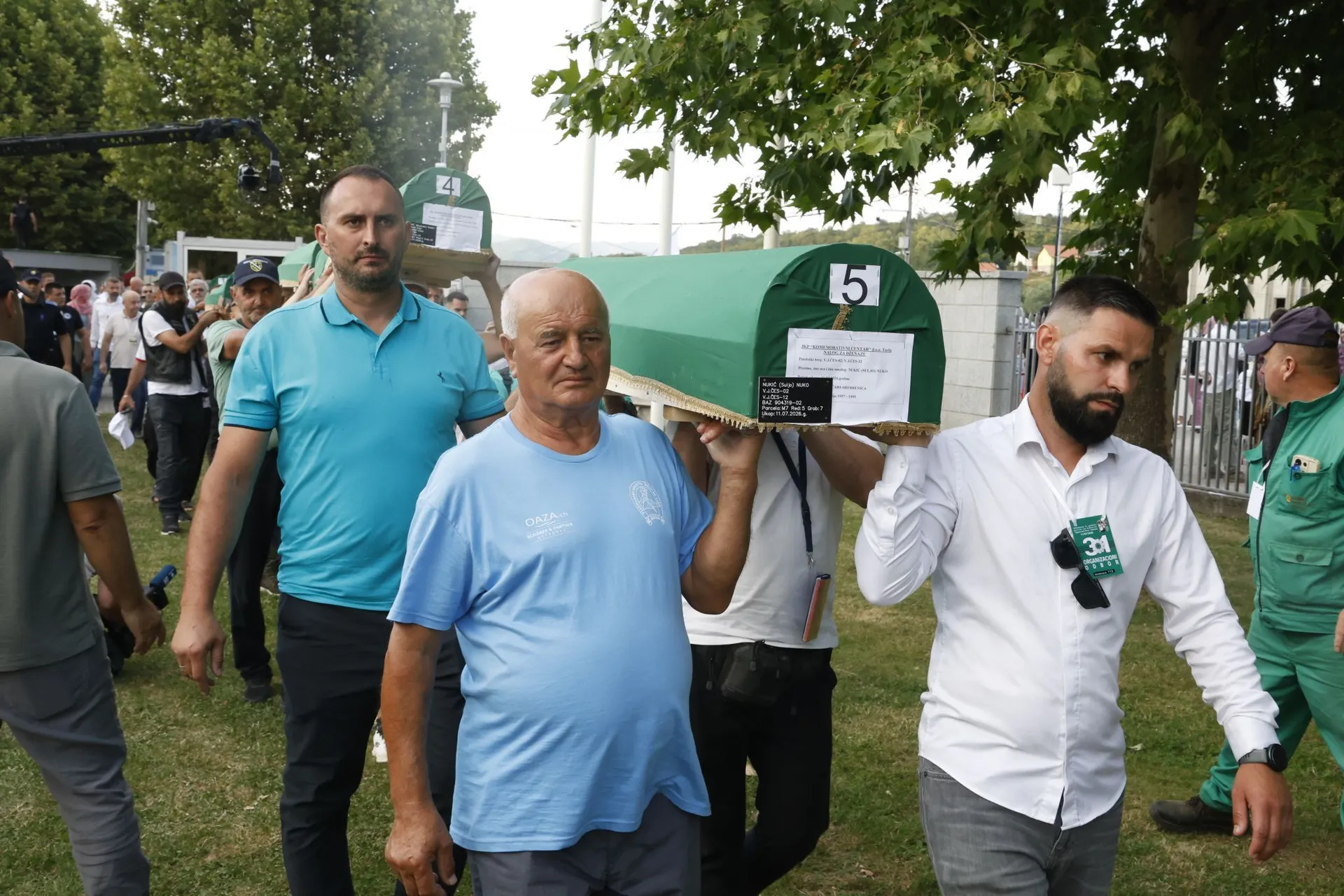 Tabuti žrtava genocida preneseni do Musale u Potočarima