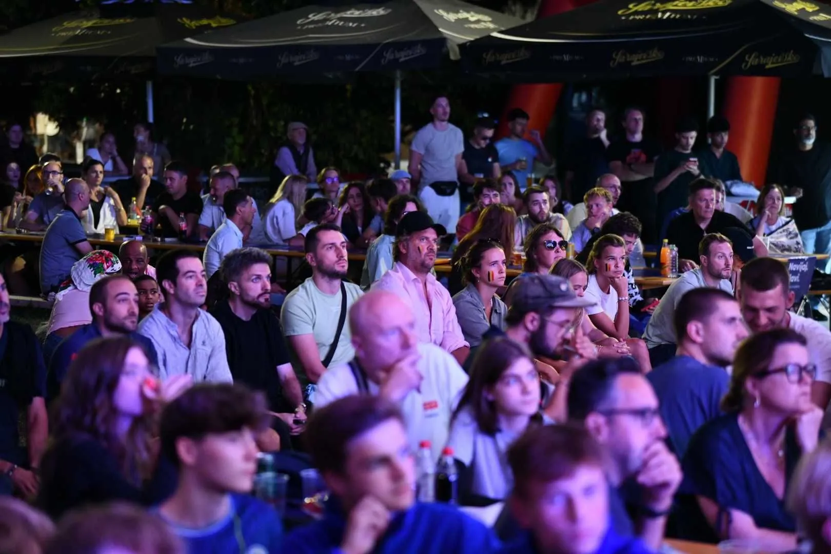 Navijači Španije i Belgije napravili pravi šou u fan zoni "I am from Bosnia"