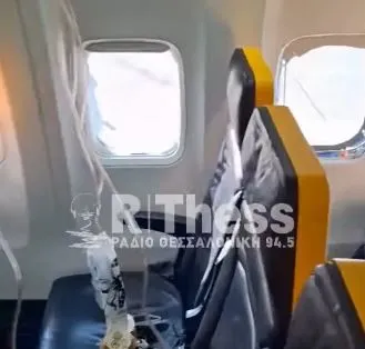Pukao prozor na letu Ryanaira