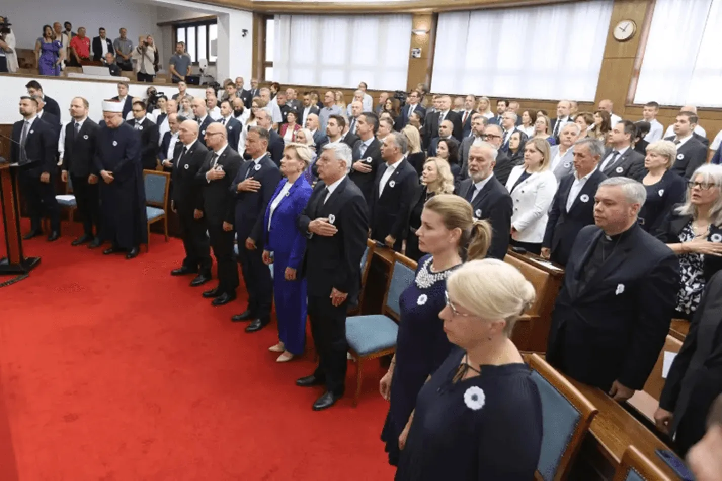 Hrvatski sabor minutom šutnje odao počast žrtvama genocida u Srebrenici
