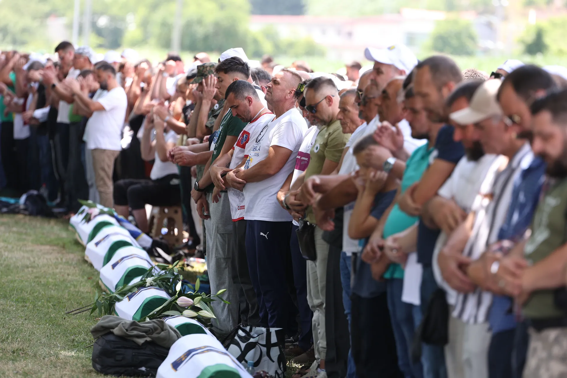 Obilježena godišnjica genocida u Srebrenici, Potočari utihnuli nakon ukopa deset žrtava