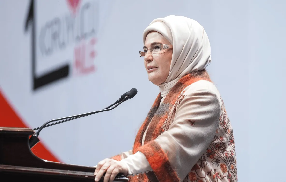 Emine Erdogan uputila poruku povodom godišnjice genocida u Srebrenici