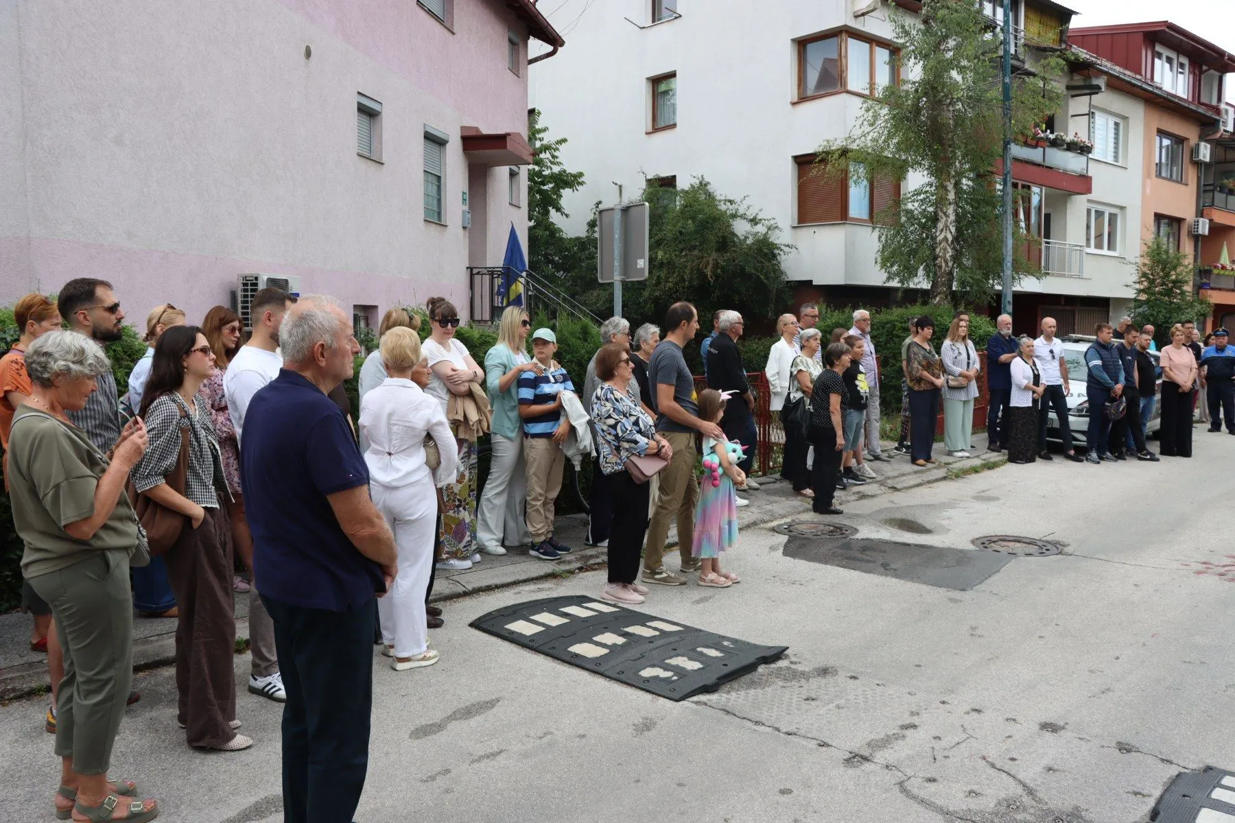  Obilježena 33. godišnjica stradanja 14 Sarajlija u redu za vodu na Dobrinji 