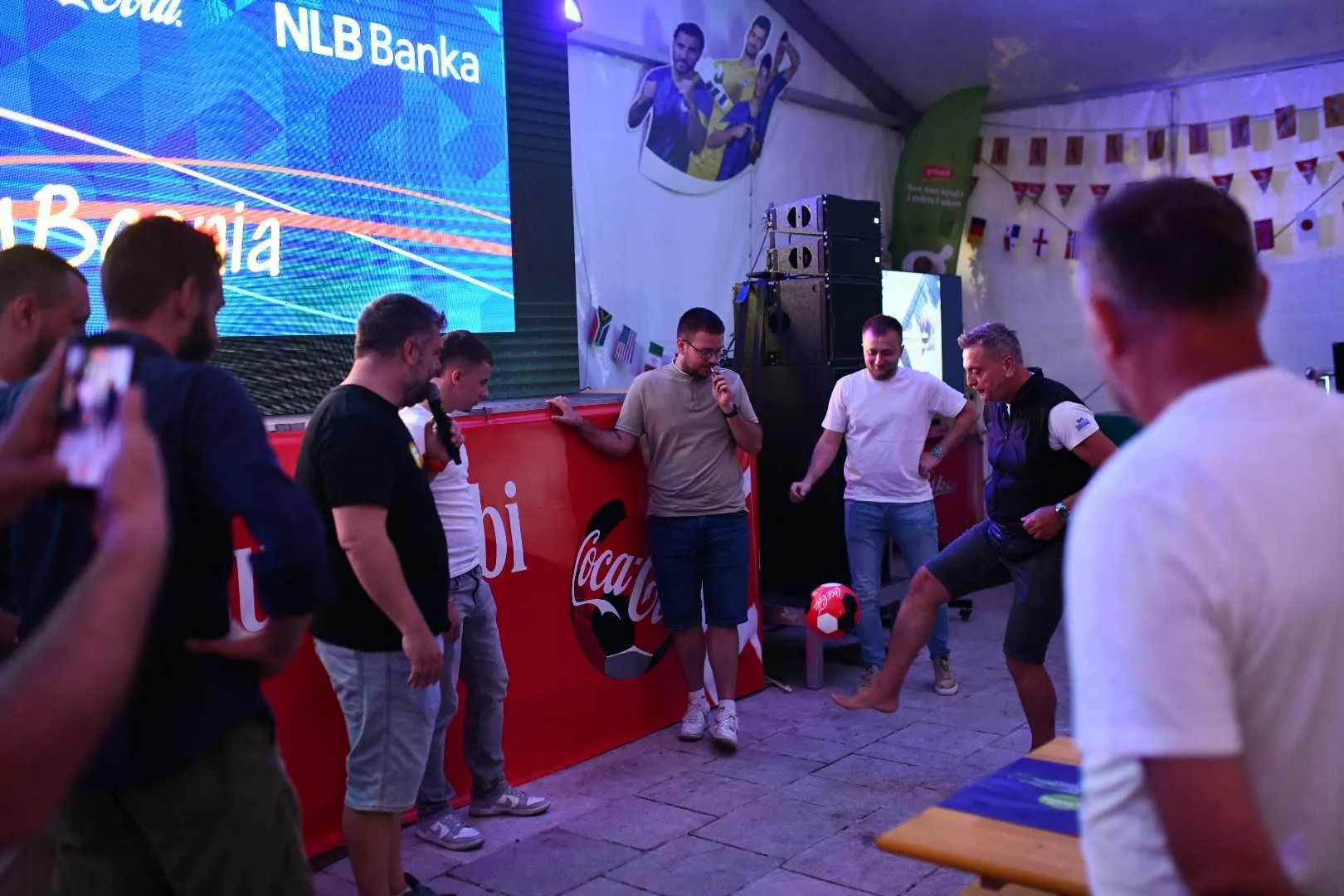Hydration break, kviz "Oslobodi znanje", fan zona, I am From Bosnia