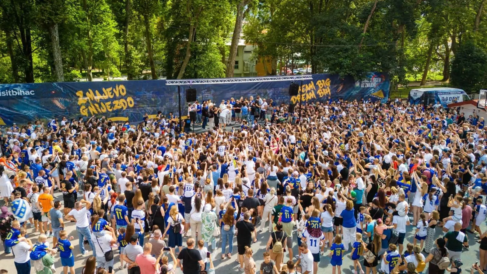 Doček Mahmića i Malića