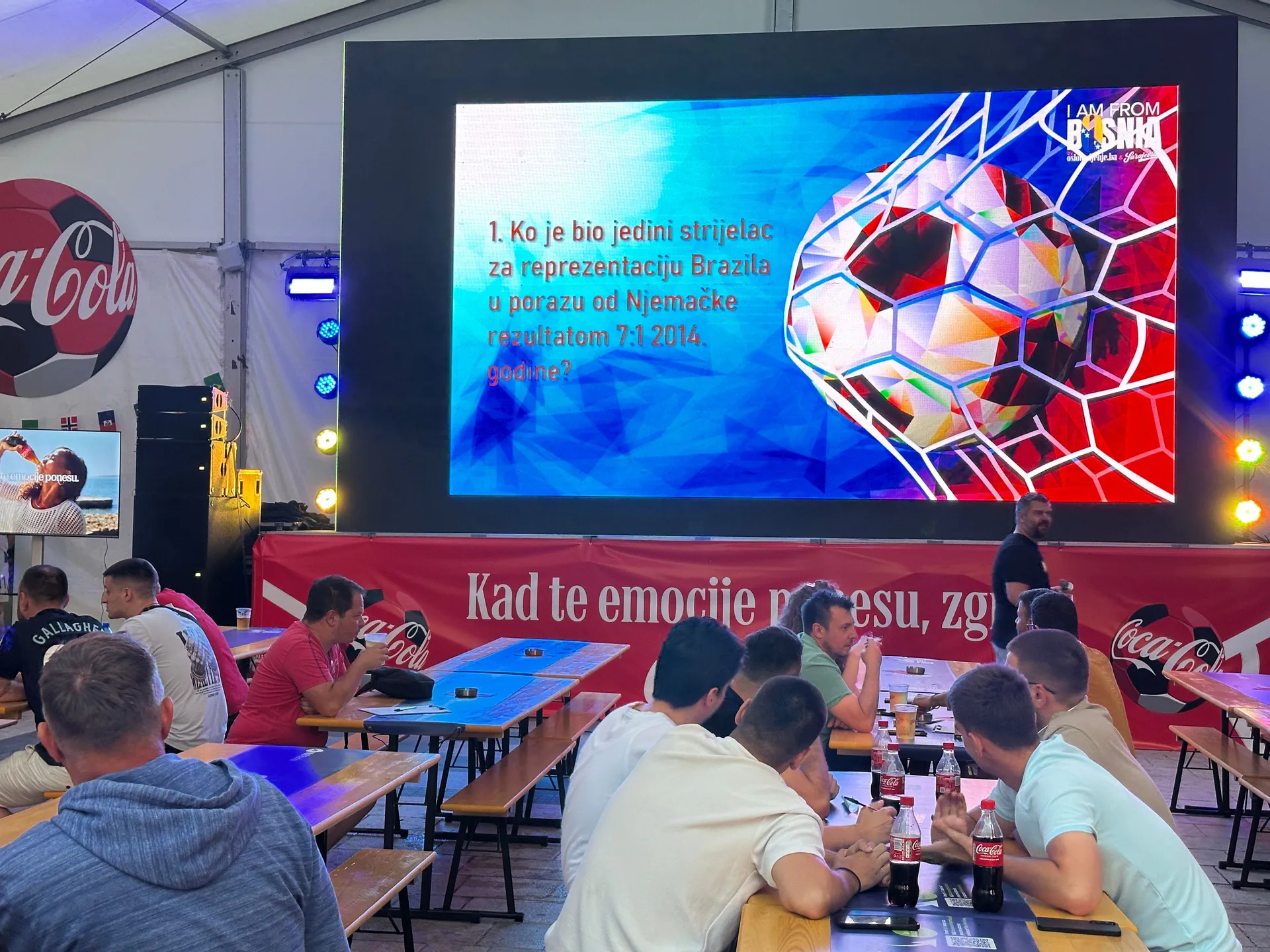 (VIDEO) Počeo je veliki live kviz "Oslobodi znanje" u našoj fan zoni u centru Sarajeva