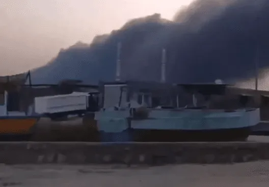 (VIDEO) Eksplozije odjekuju iranskim gradom i otokom, pojavili se i prvi snimci
