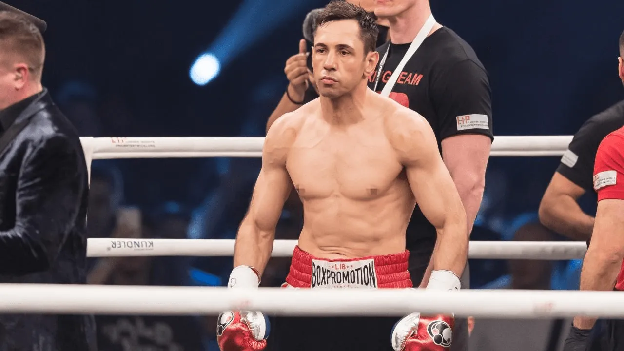 Adnan Ćatić porazom u prepunoj Areni u Stuttgartu završio profesionalnu karijeru