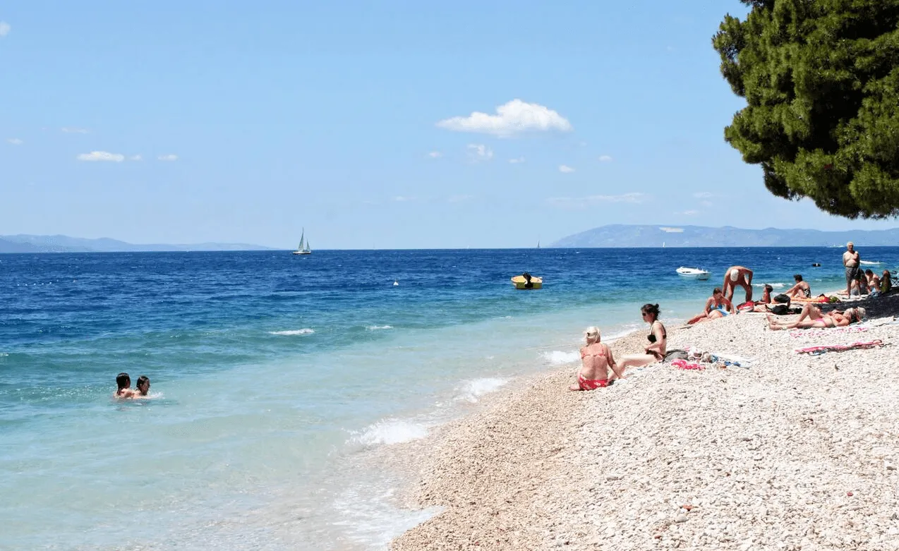 Skriveni biser Jadrana, tirkizno more, mirna uvala i plaža koja oduševljava posjetitelje