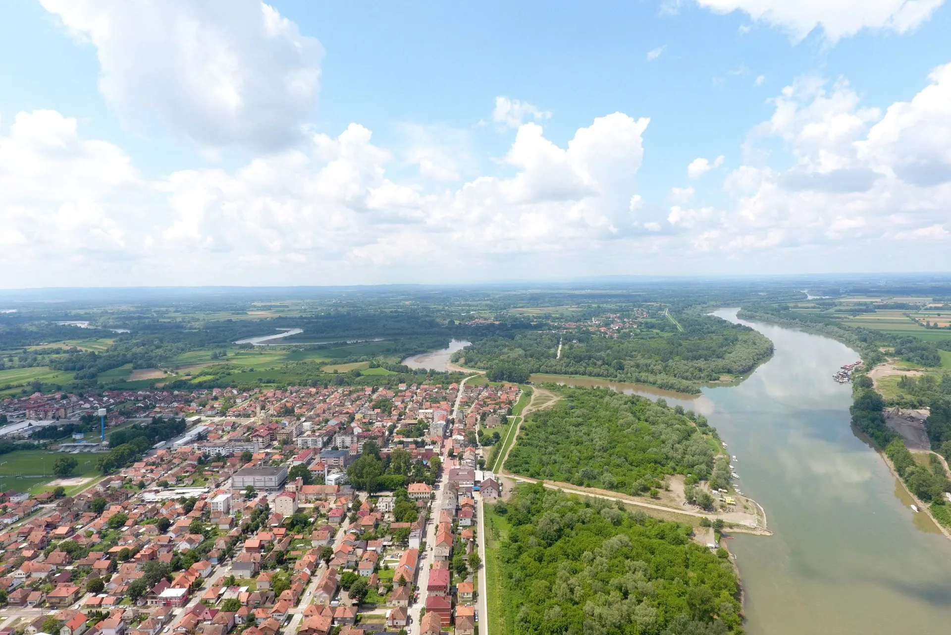 Vlada RS oduzela 250 dunuma u Šamcu, mještani tvrde bez obavještenja