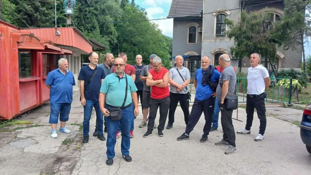 Zenički rudari čekaju 18 mjeseci na penziju, a sada nemaju ni zdravstveno