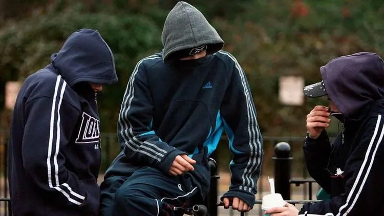 Deca i oružje u Srbiji: 'Šta se mešaš, to su muška posla'