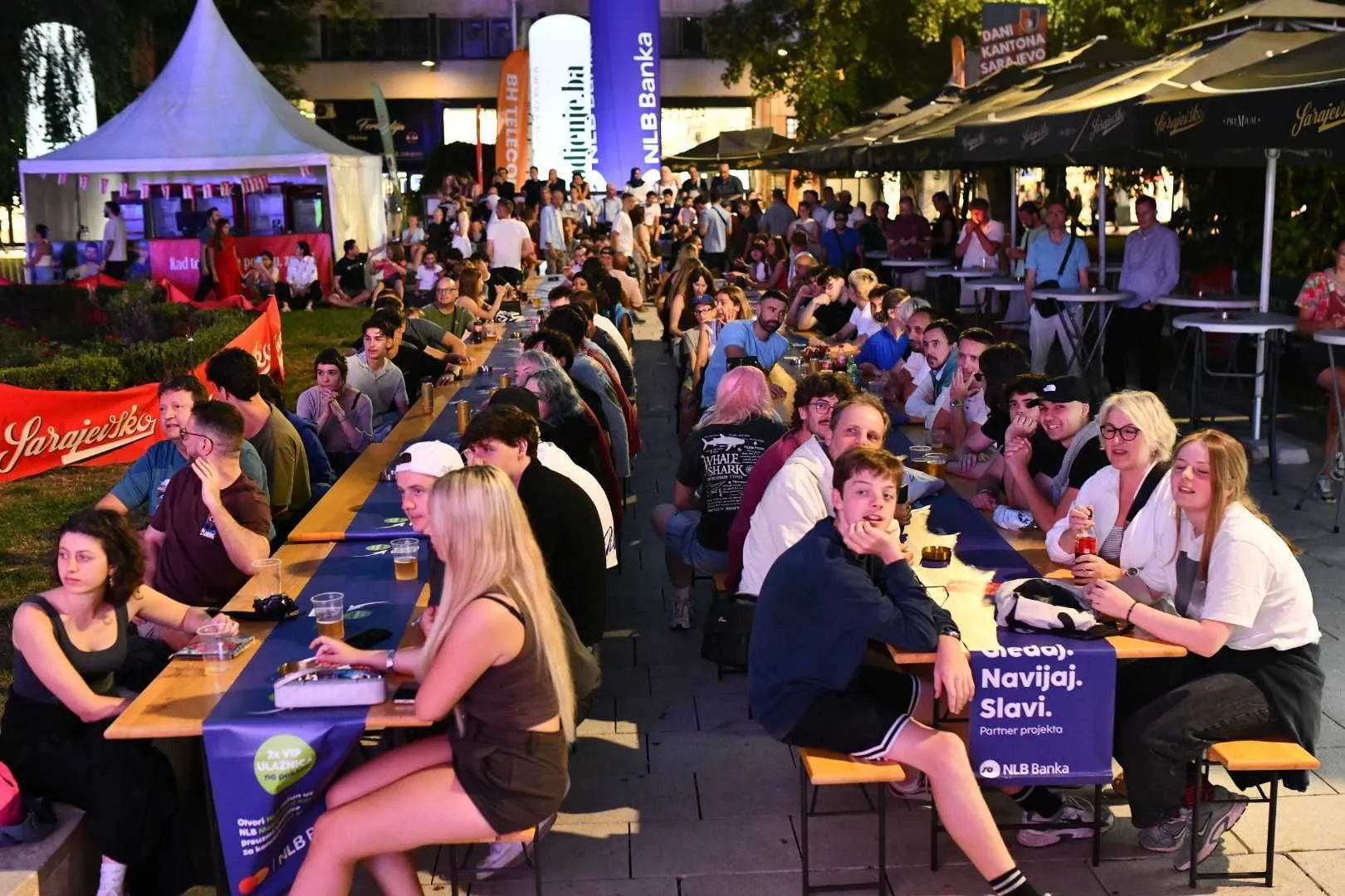 Odlična atmosfera u fan zoni u Sarajevu