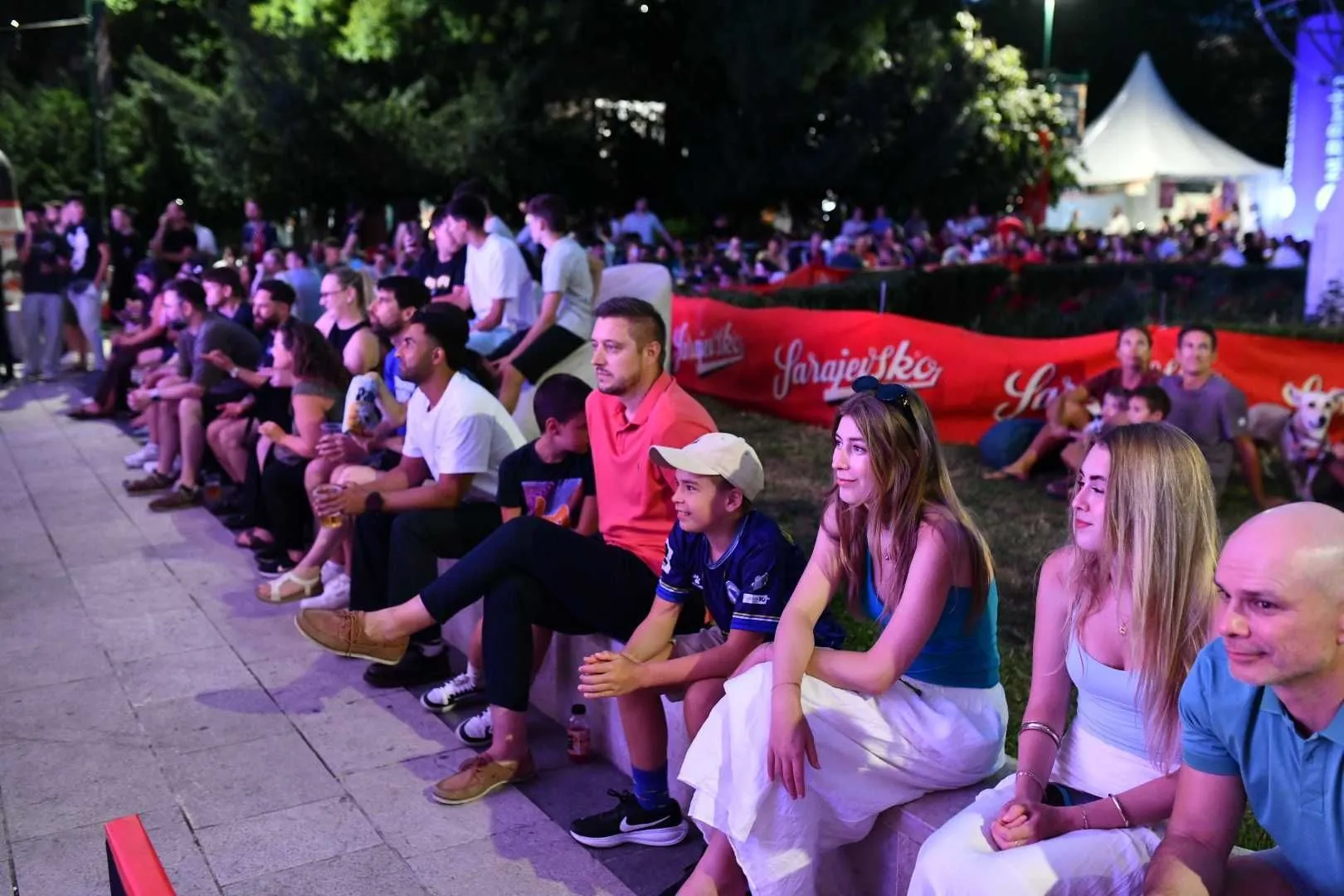 Odlična atmosfera u fan zoni u Sarajevu