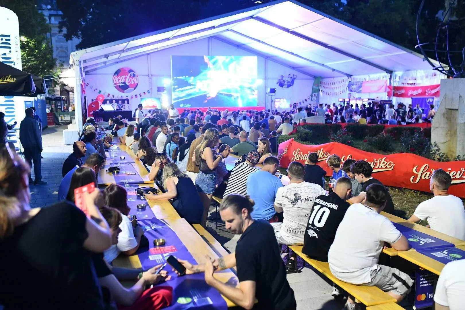 Odlična atmosfera u fan zoni u Sarajevu