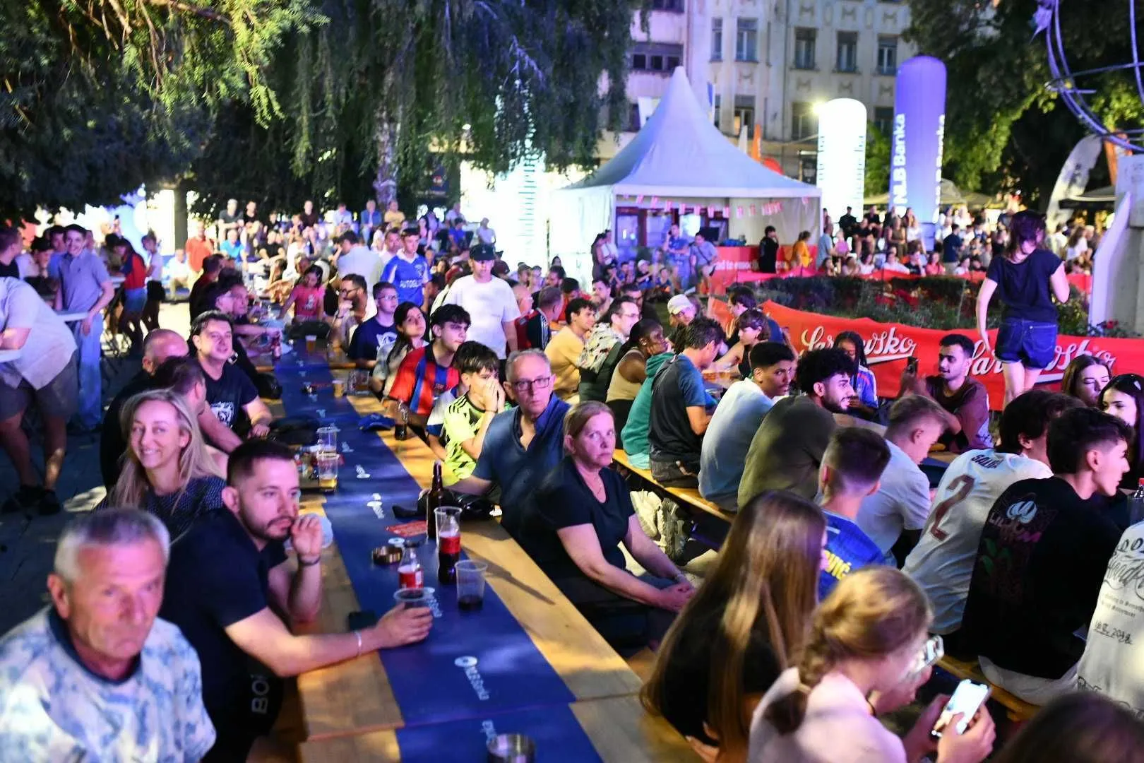 Odlična atmosfera u fan zoni u Sarajevu
