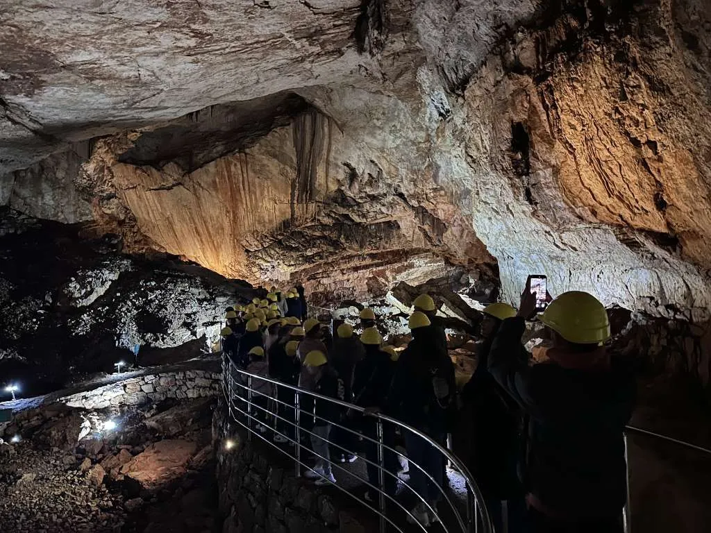 Ravno postaje turistička atrakcija