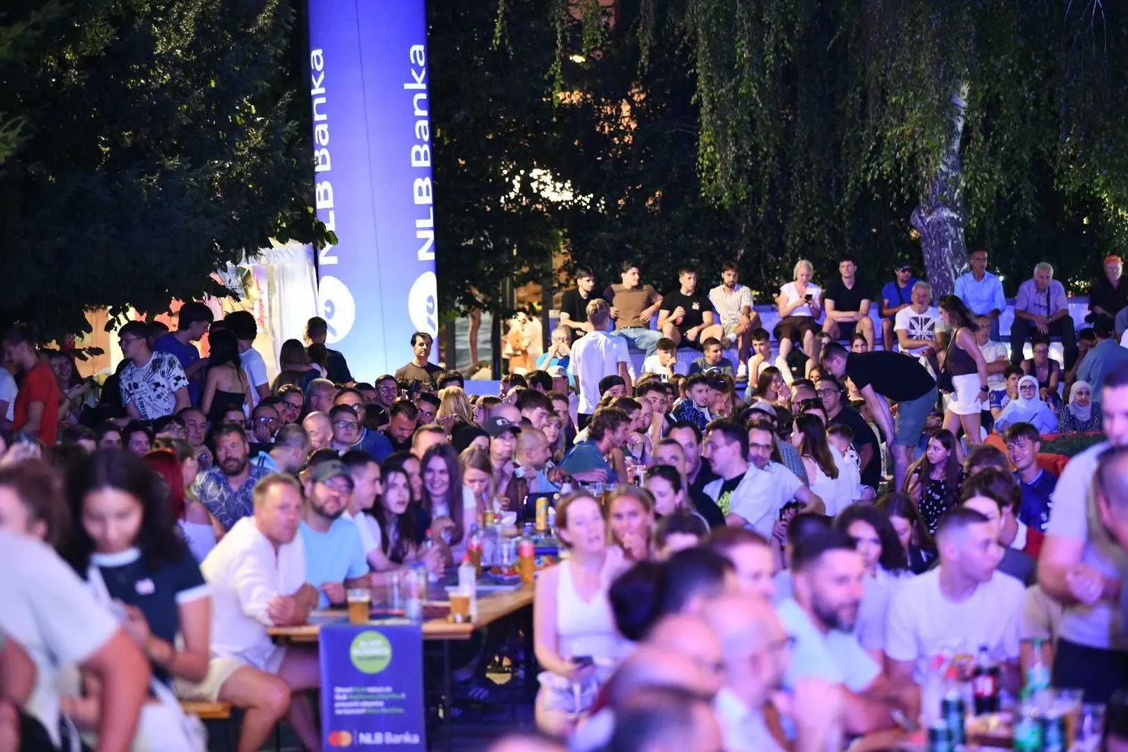 U Sarajevu kao na tribinama u Atlanti