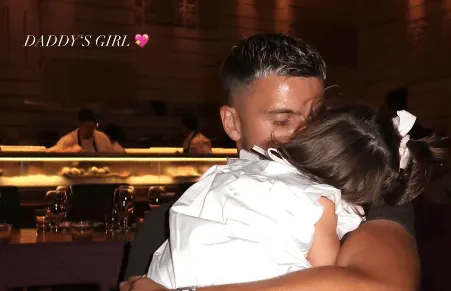 Ermedin Demirović nakon Los Angelesa odmor nastavio u Miamiju sa suprugom i kćerkom