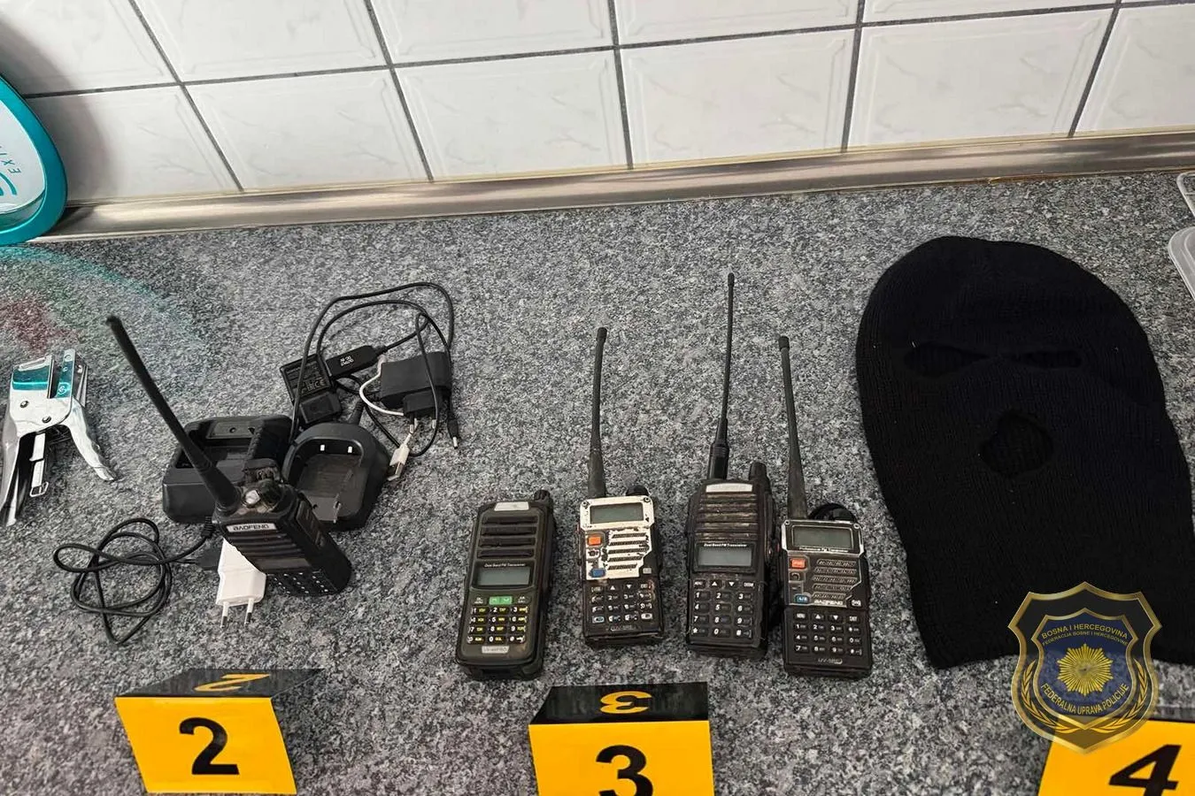 Akcija FUP-a u BiH: Više uhapšenih, zaplijenjen arsenal oružja