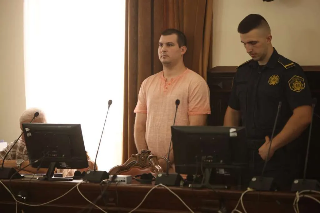 Na suđenju Kalajdžiću svjedočili su policajci o izuzimanju snimaka, mobitela i računara