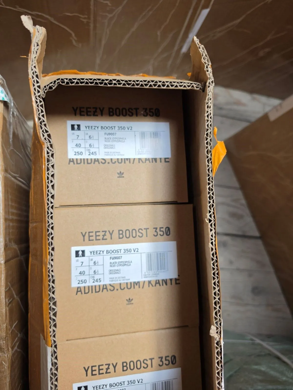 Roba zaplijenjena u akciji Paket