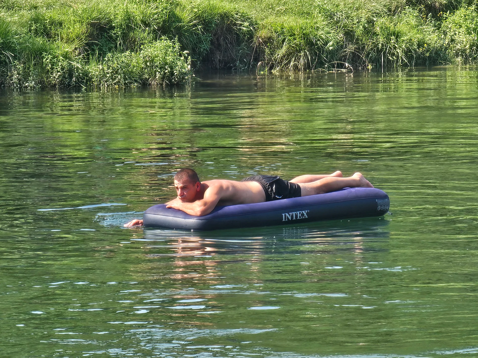 (FOTO) Banjalučanima more nije potrebno, oni imaju svoj hladni Vrbas - slika 5