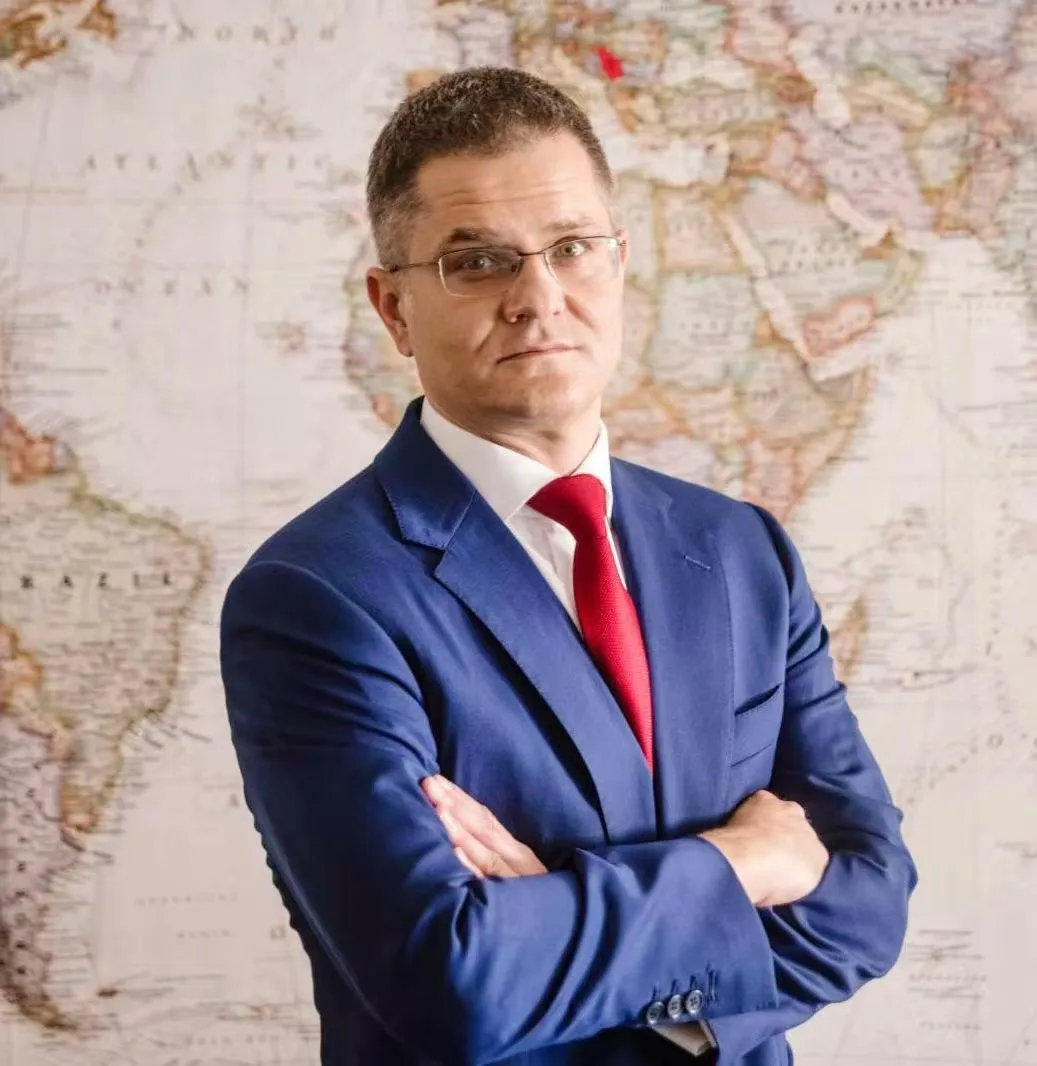 Vuk Jeremić: Vještačka inteligencija kao globalno javno dobro
