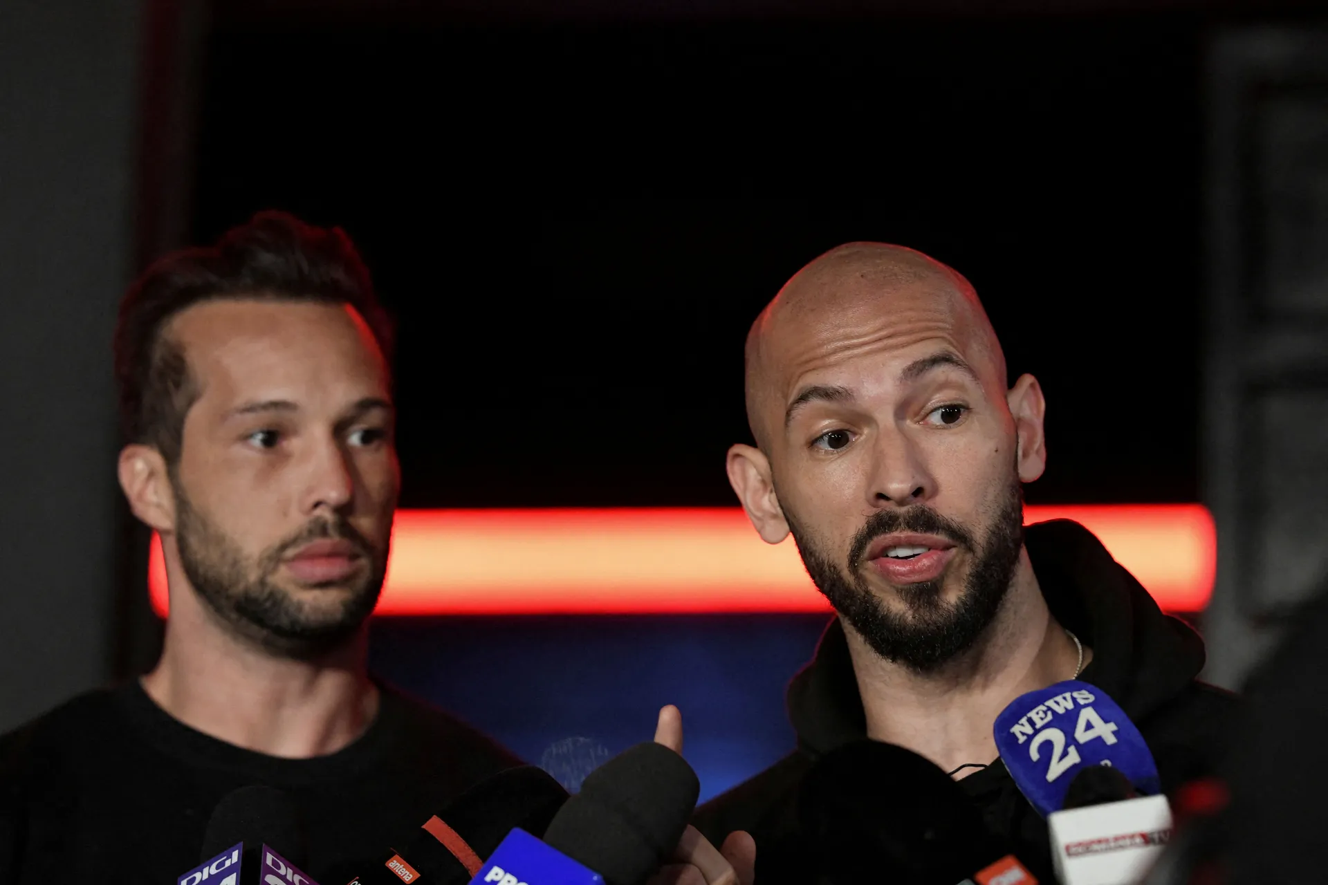 Braća Tate uhapšena u SAD-u, Velika Britanija traži njihovo izručenje