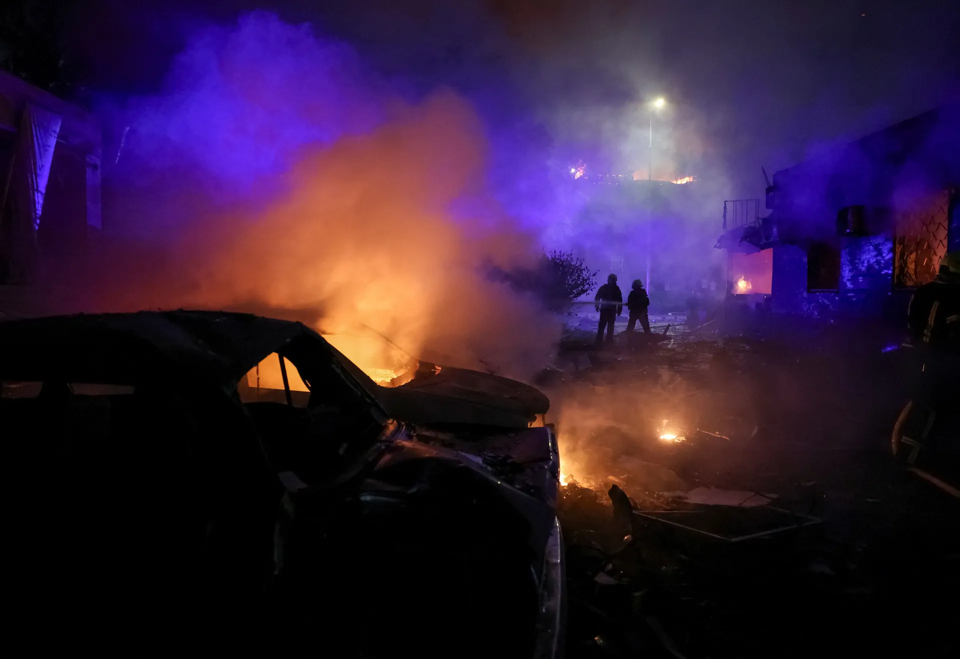 Firefighters work at the site of an apartment building hit by a Russian missile strike, amid Russia's attack on Ukraine, in Kyiv, Ukraine July 19, 2026. REUTERS/Anatolii Stepanov