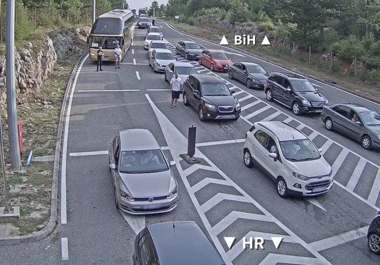 Putujete van BiH? Na pet graničnih prelaza jutros su zabilježene gužve