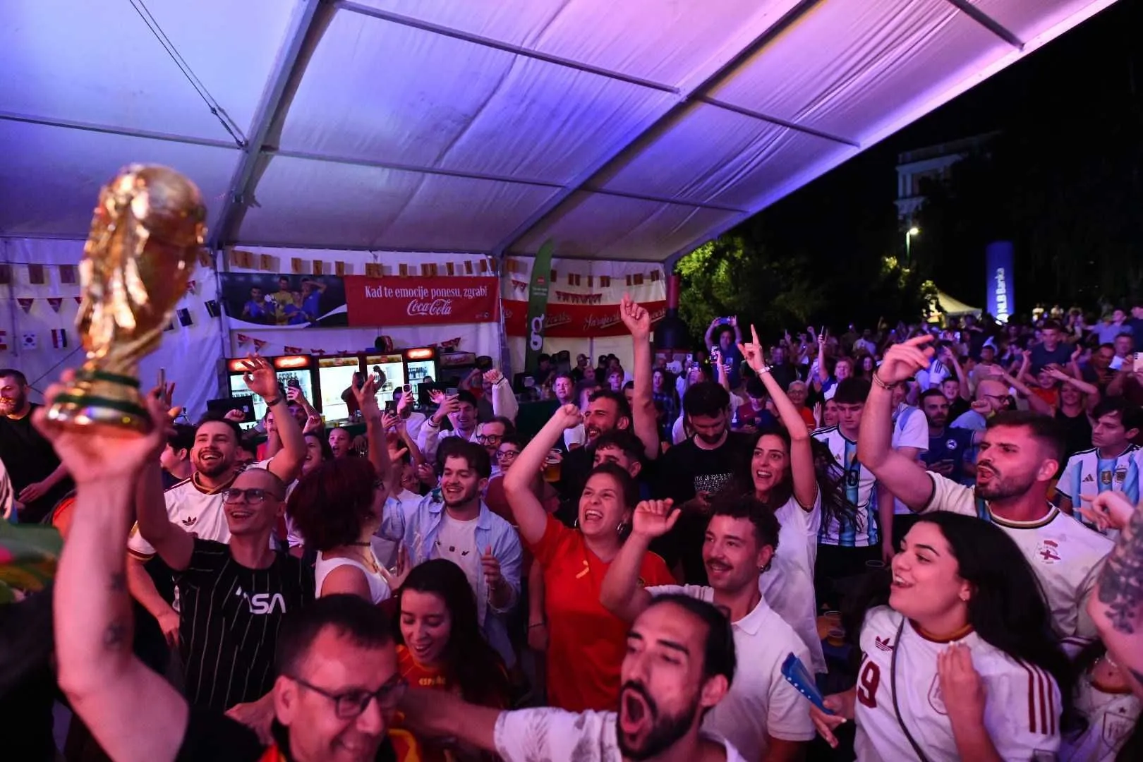(FOTO i VIDEO) Navijači Španije u fan zoni su euforično proslavili titulu prvaka svijeta