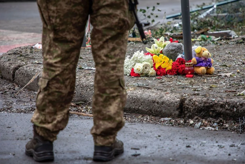 Svjedoci zla na nišanu: Svjedočanstva ukrajinskih novinara s prvih linija fronta - slika 4