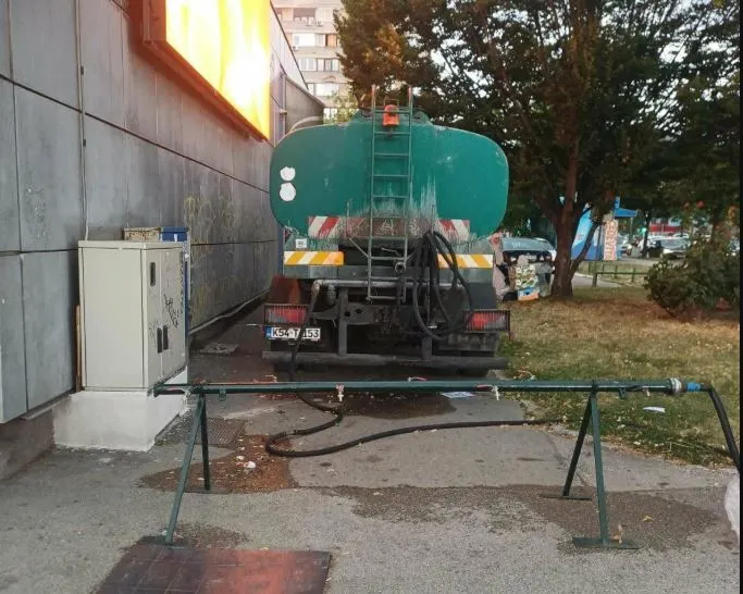 Građani bez vode, evo gdje su postavljene cisterne na području Općine Novo Sarajevo