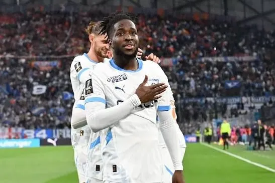 Chelsea i Aston Villa žele Rowea, Bologna traži 40 miliona eura