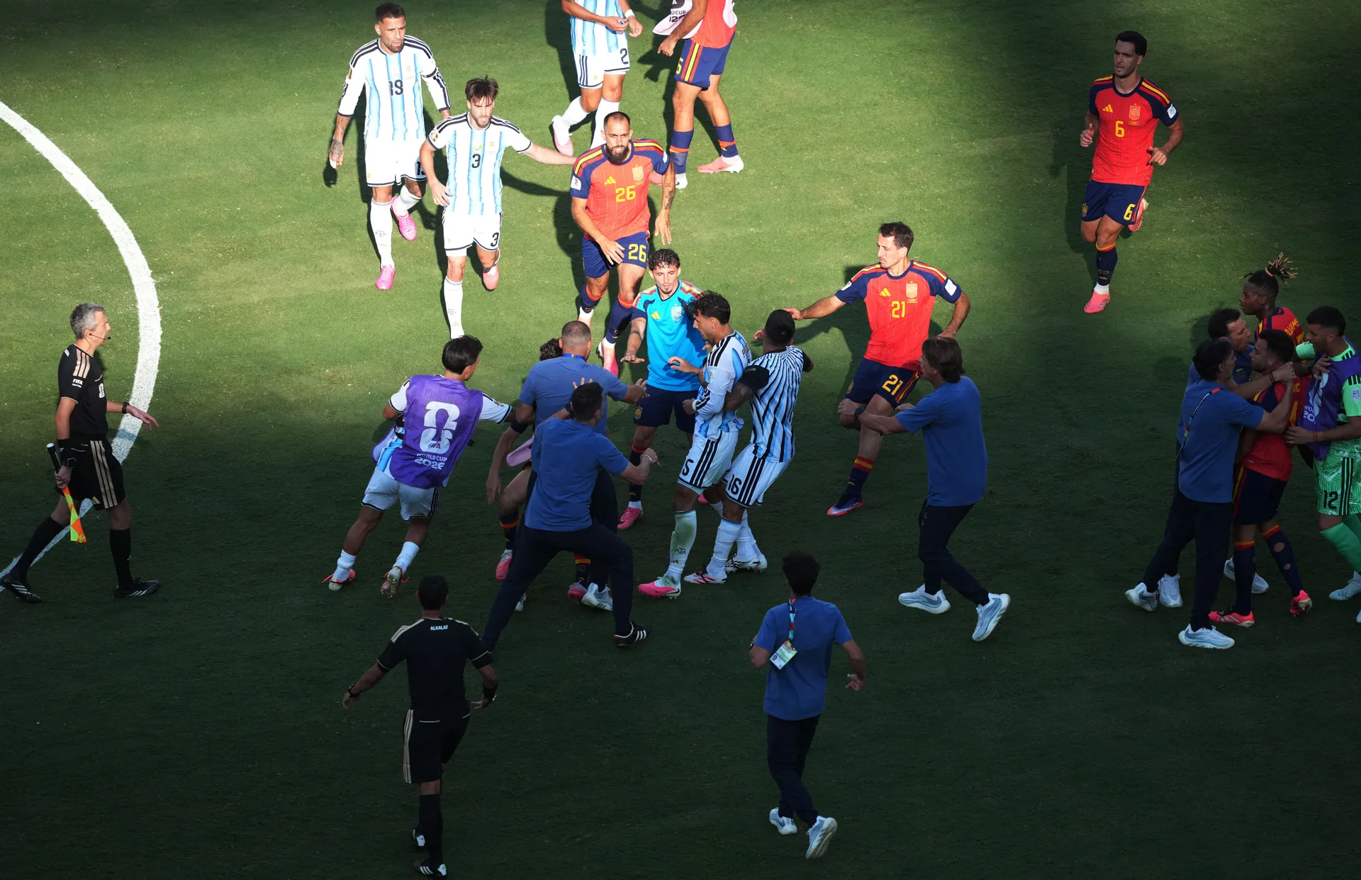 Leandro Paredes se konačno oglasio nakon sramotnih scena poslije finala Mundijala