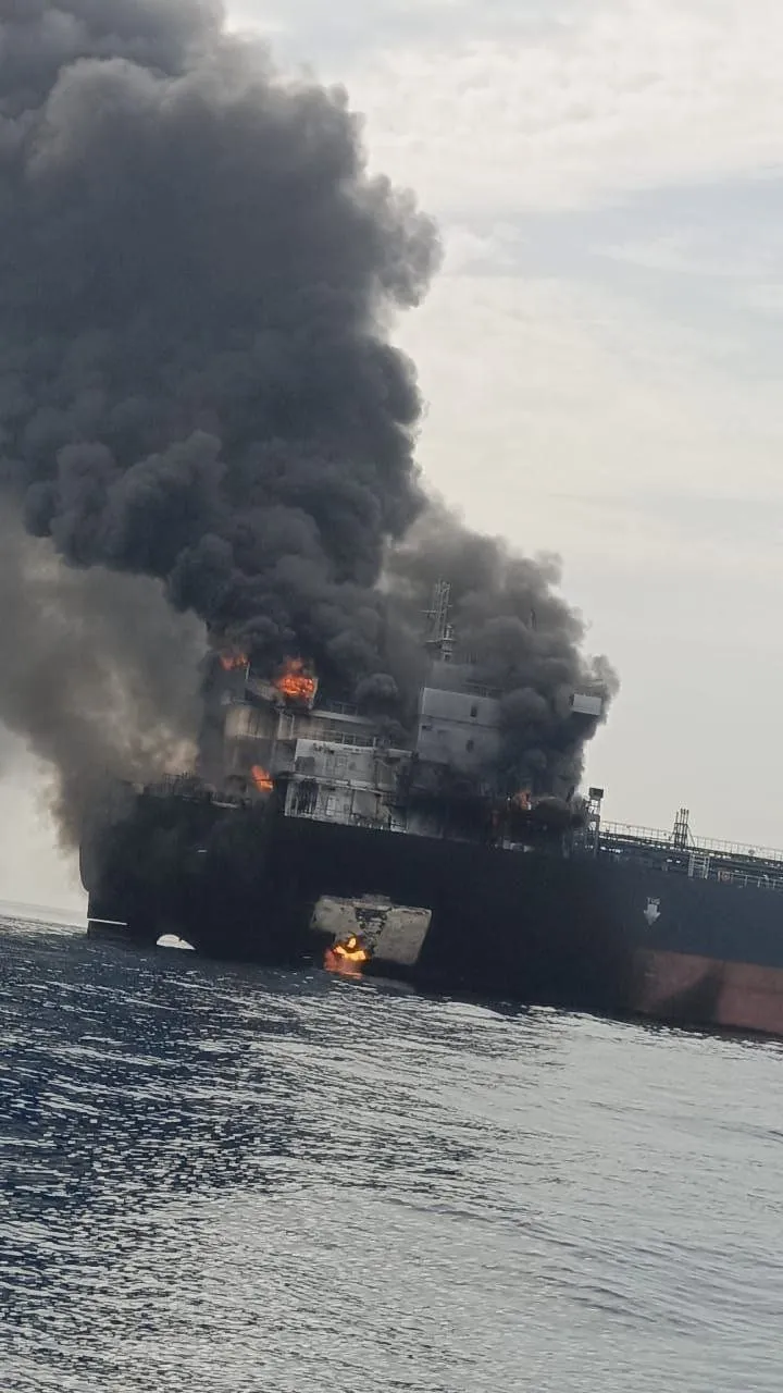 Gore tankeri u Hormuškom tjesnacu, Teheran poručuje brodarima: Ne slušajte uputstva SAD-a!
