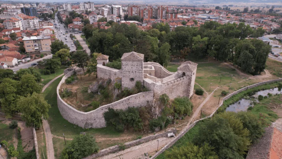 Je li ovo najjeftiniji grad na Balkanu? Kugla sladoleda 70 feninga, pljeskavica 6,50 KM...