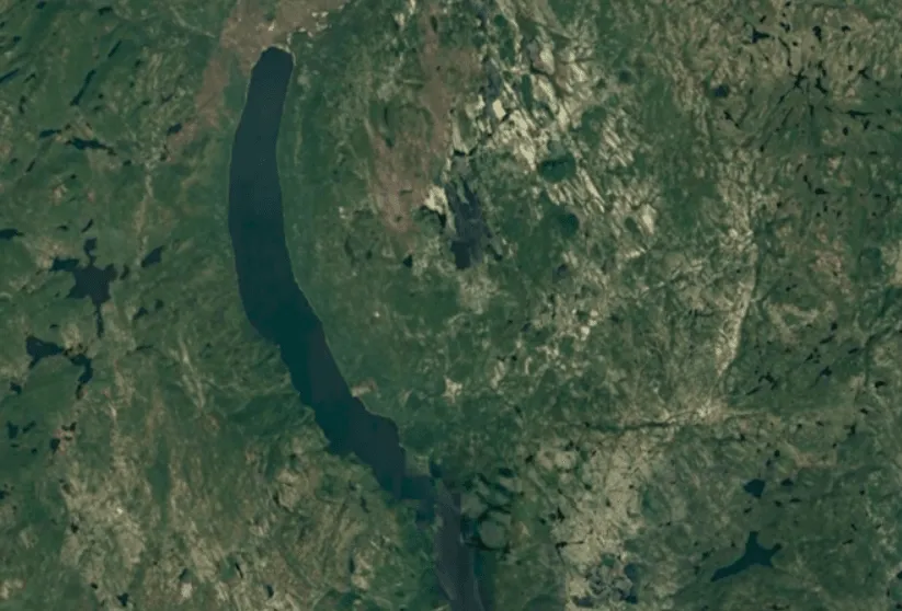 Tražio mjesto za kampovanje na Google Mapsu pa otkrio krater širok 25 kilometara