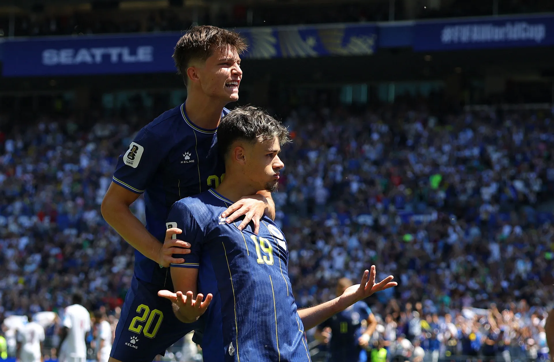 Chelsea se uključio u utrku za Alajbegovića, Bayer sada traži 35 miliona eura