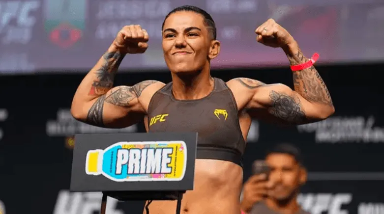 TUŽNA SUDBINA UFC ŠAMPIONKE: Jessica Andrade radi kao dostavljačica hrane da preživi!
