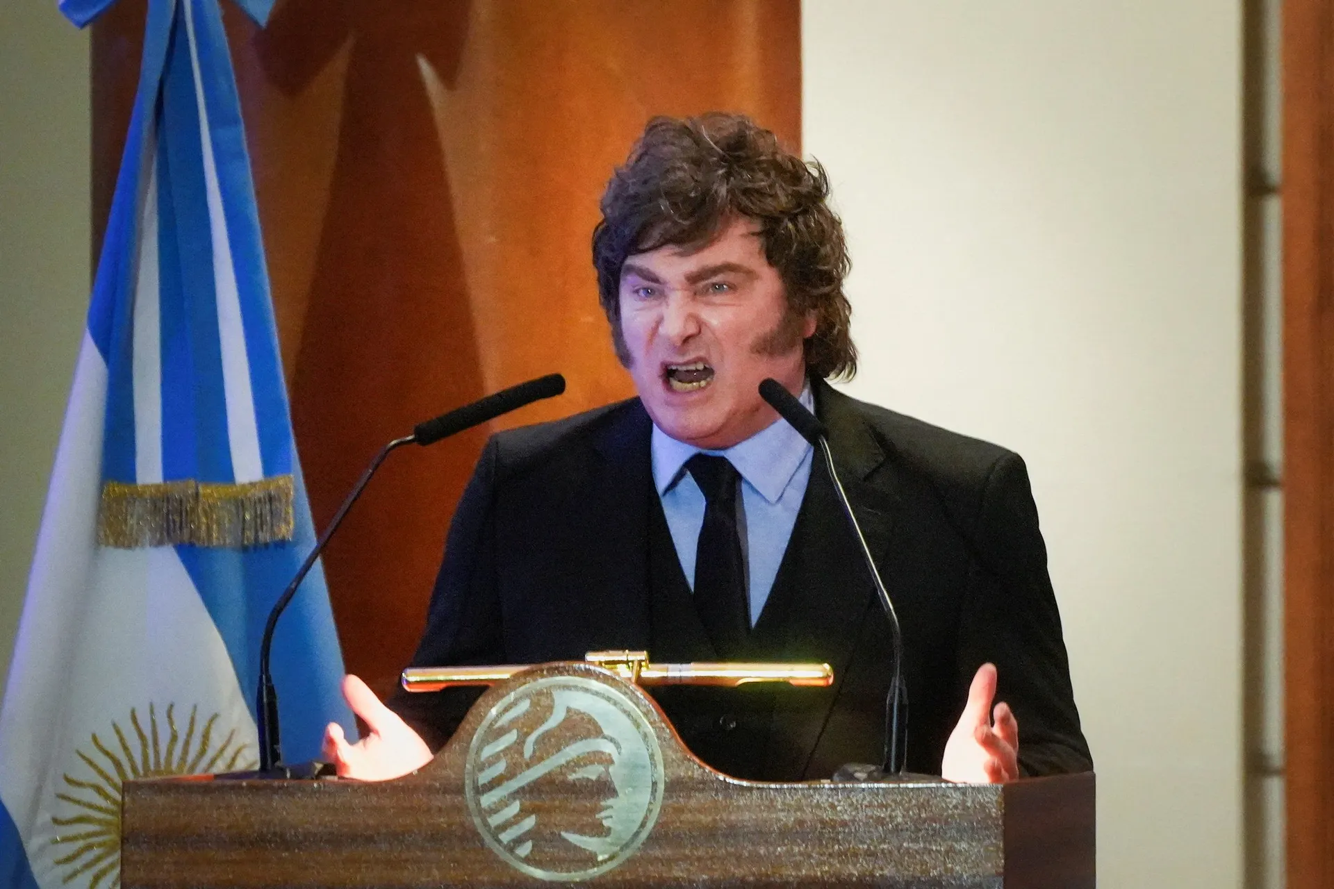 Peticiju za izbacivanje Argentine potpisalo 23 miliona ljudi, predsjednik žestoko reagovao